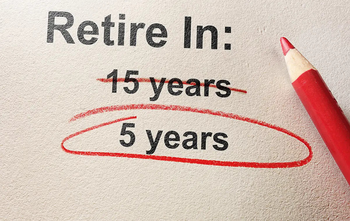 What is the advantage of investing for retirement early? (+ examples)